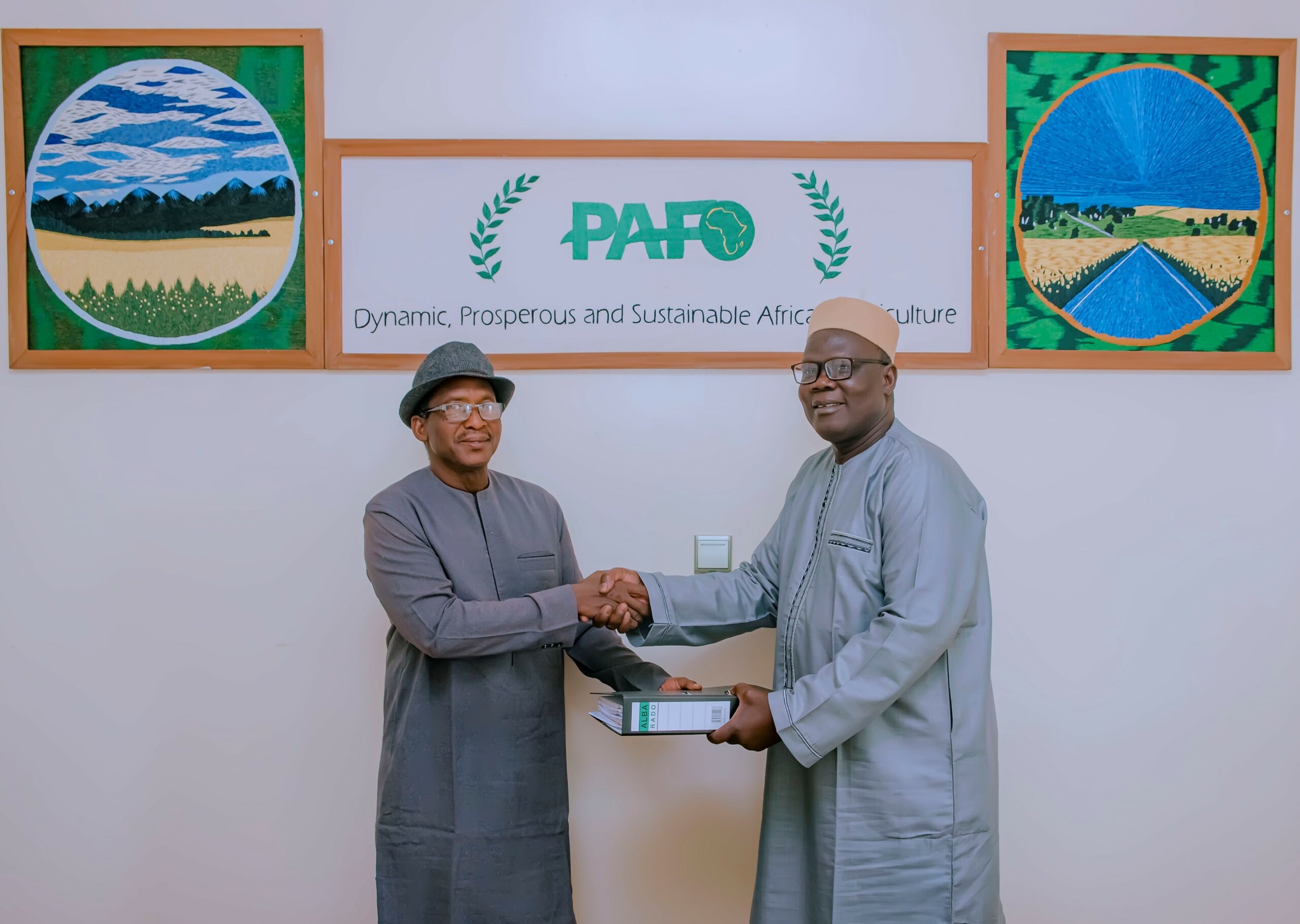 Passation de pouvoir à la PAFO : "Un Nouveau Leadership Émerge!" PASSATION PRESIDENT Scaled