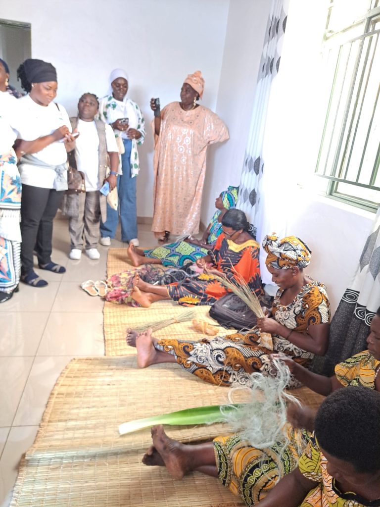 Une semaine à Kigali : Quand les femmes rurales africaines tracent leur propre chemin WhatsApp Image 2024 11 21 A 06.03.35 E2e0aff4 768x1024